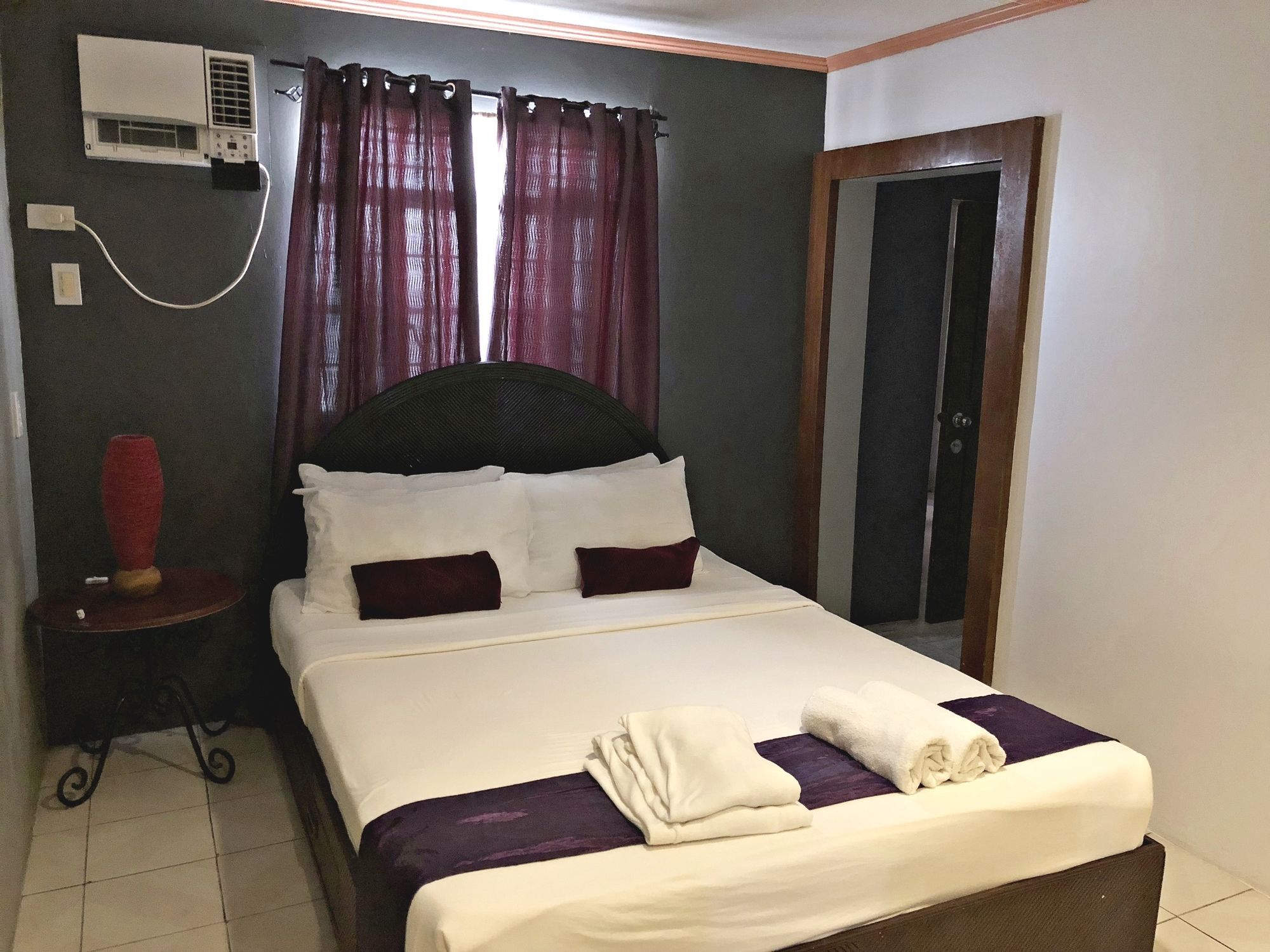 Daj Suites Boutique Hotel Tagaytay City Kültér fotó