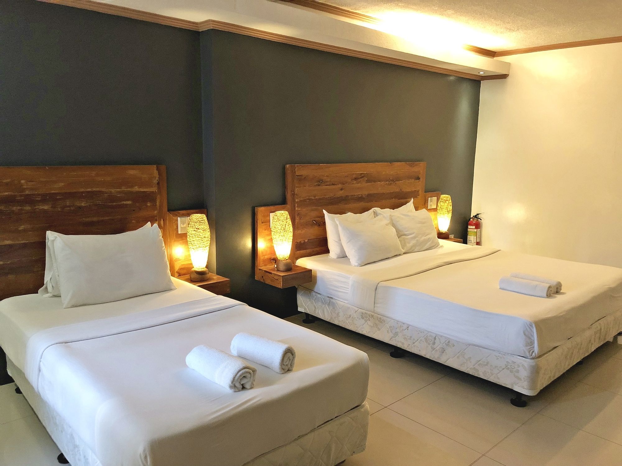 Daj Suites Boutique Hotel Tagaytay City Kültér fotó