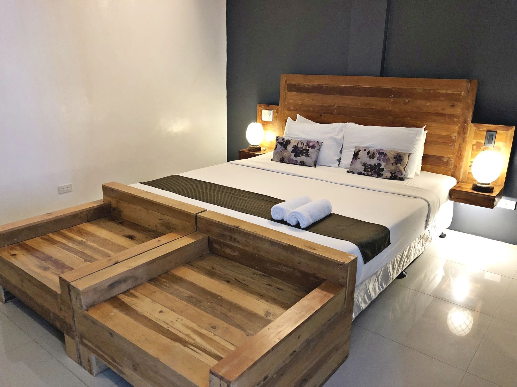 Daj Suites Boutique Hotel Tagaytay City Kültér fotó