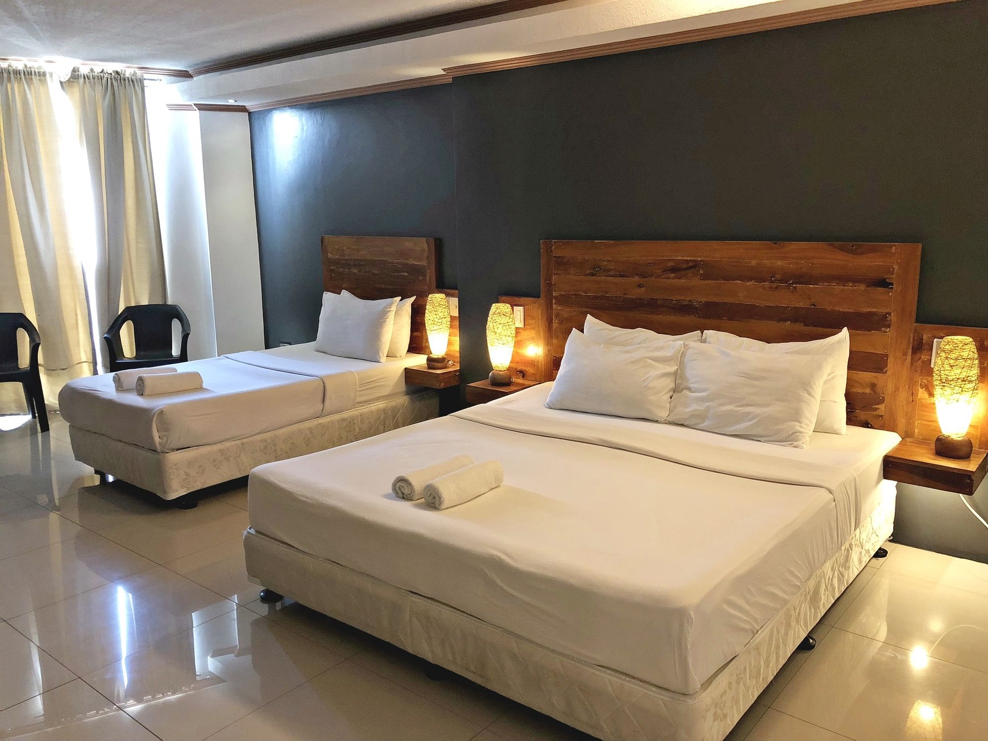 Daj Suites Boutique Hotel Tagaytay City Kültér fotó