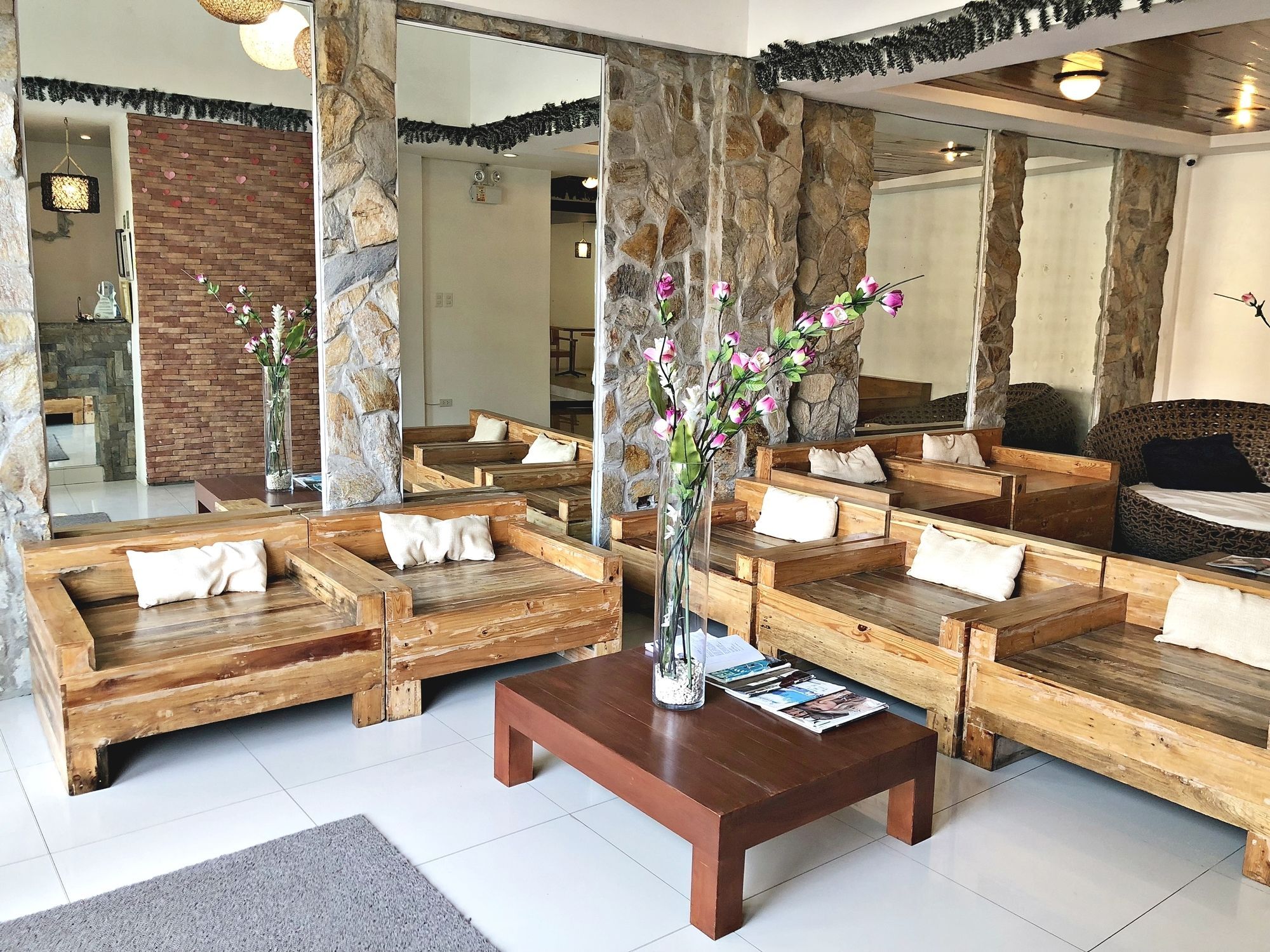 Daj Suites Boutique Hotel Tagaytay City Kültér fotó